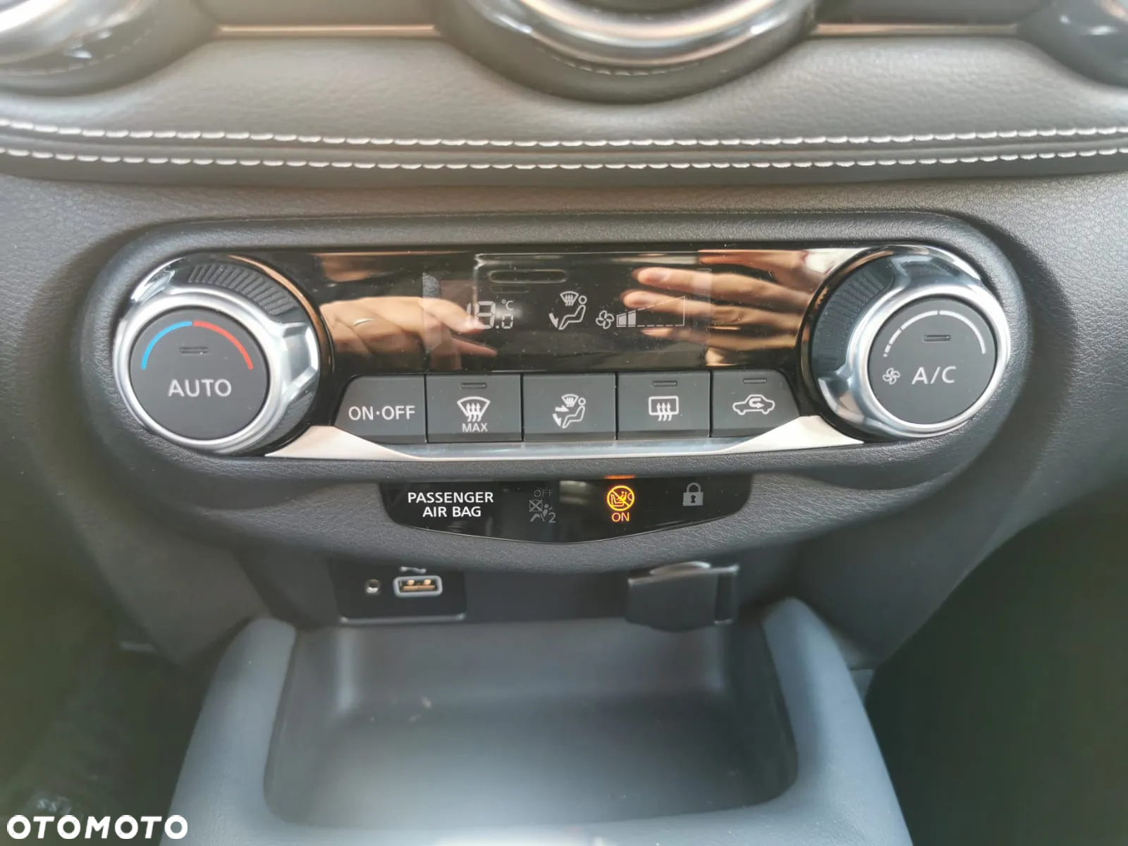 Nissan Juke 1.0 DIG-T N-Connecta DCT - 16