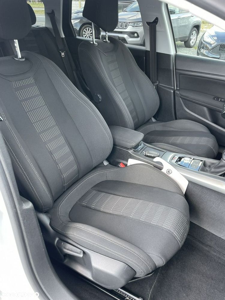 Peugeot 308 - 11
