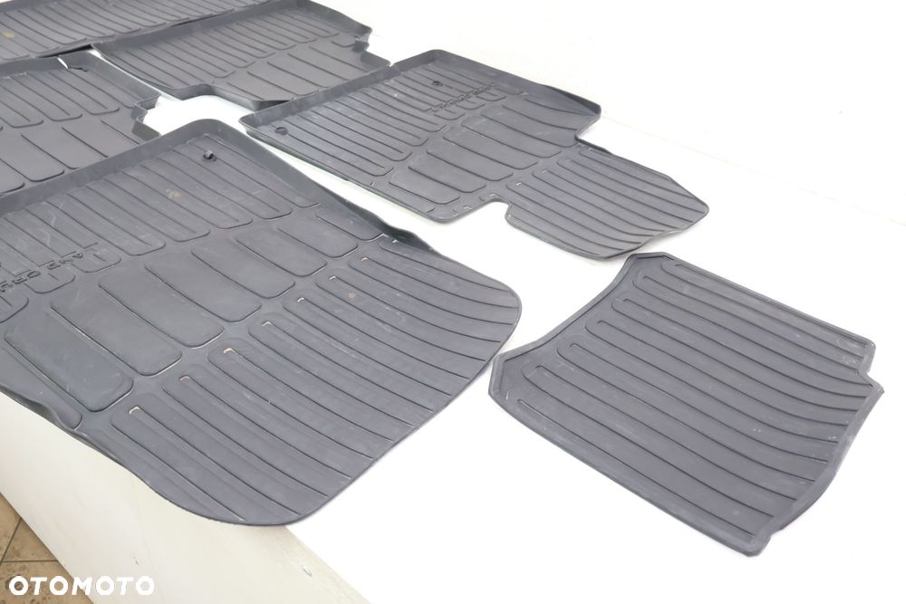 TOYOTA LAND CRUISER 200 08-11 DYWANIKI GUMOWE - 2