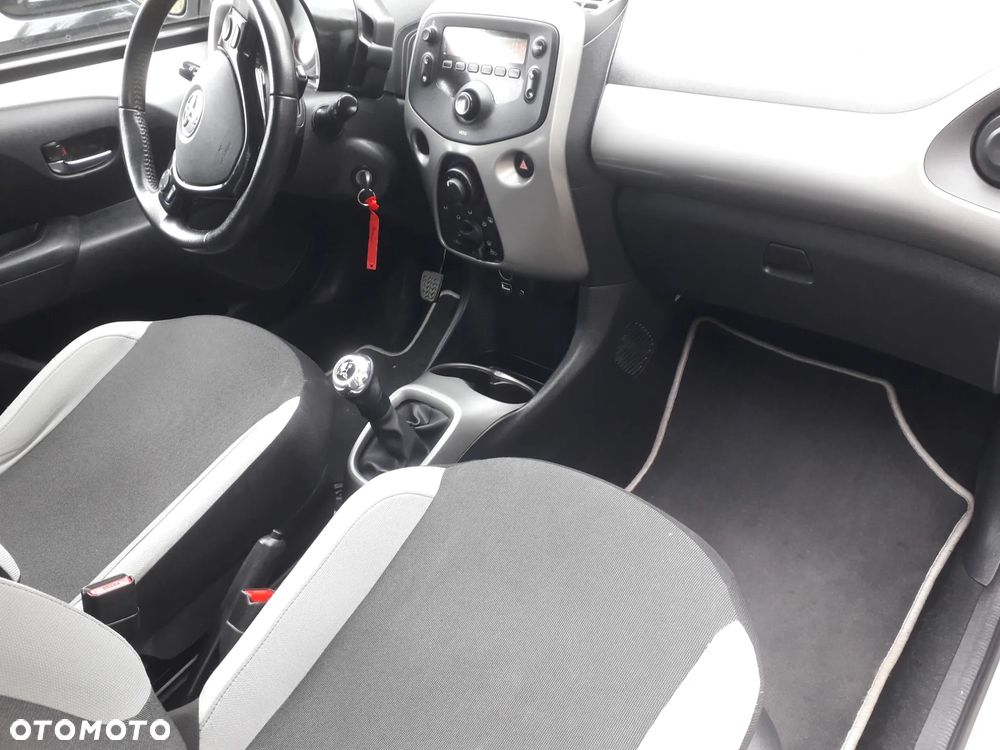 Toyota Aygo x-cite Style Selection - 6