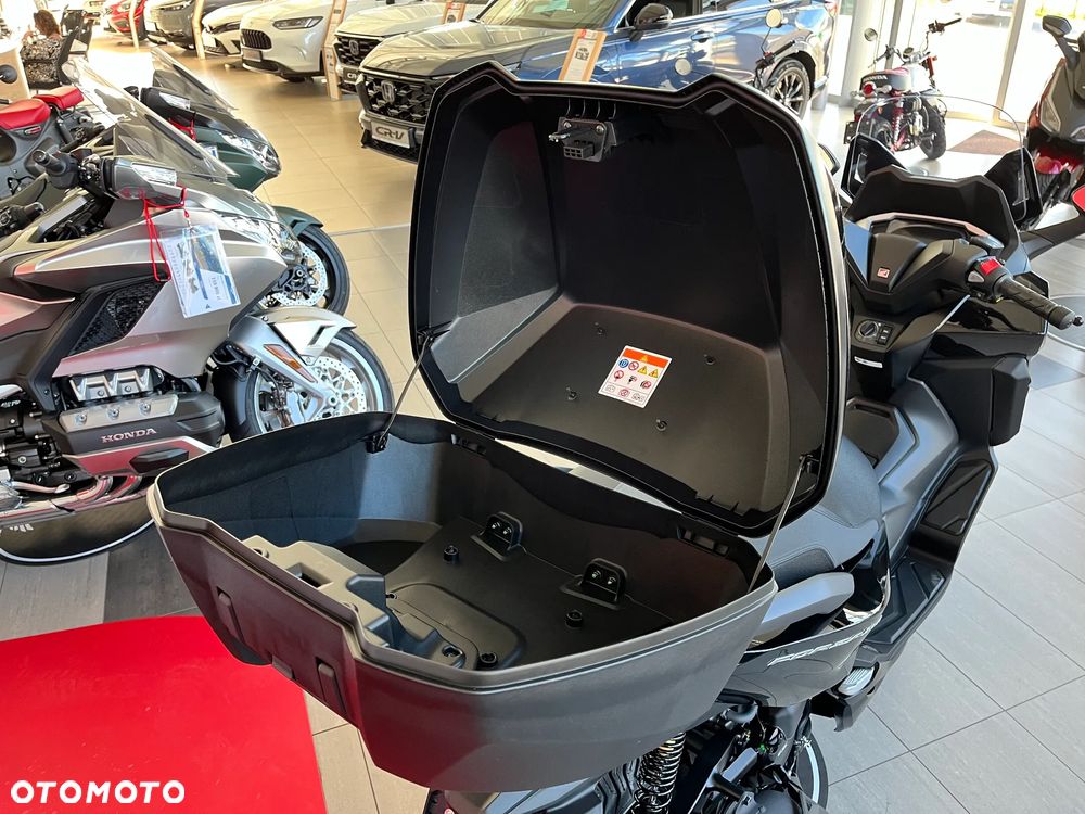 Honda NSS - 13