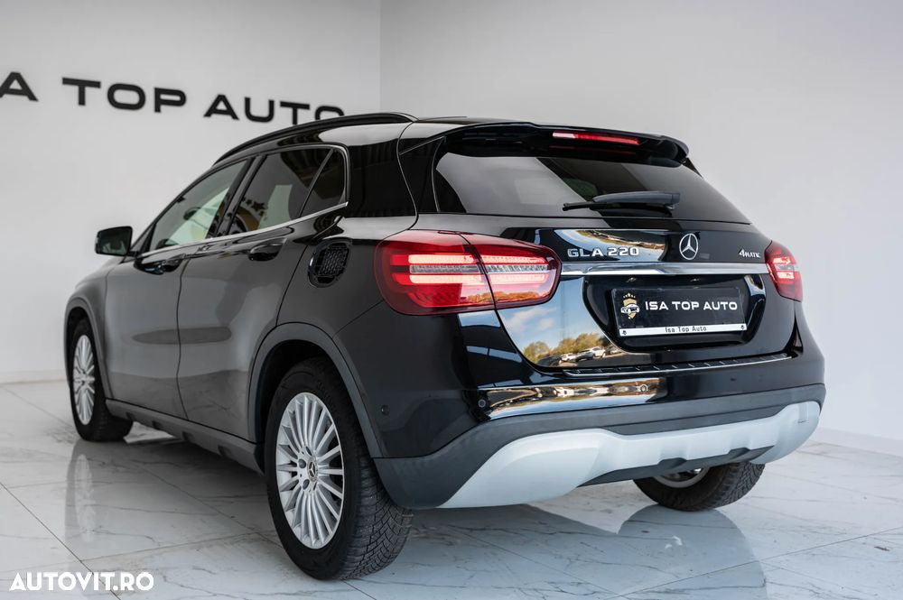 Mercedes-Benz GLA 220 4MATIC 7G-DCT - 4