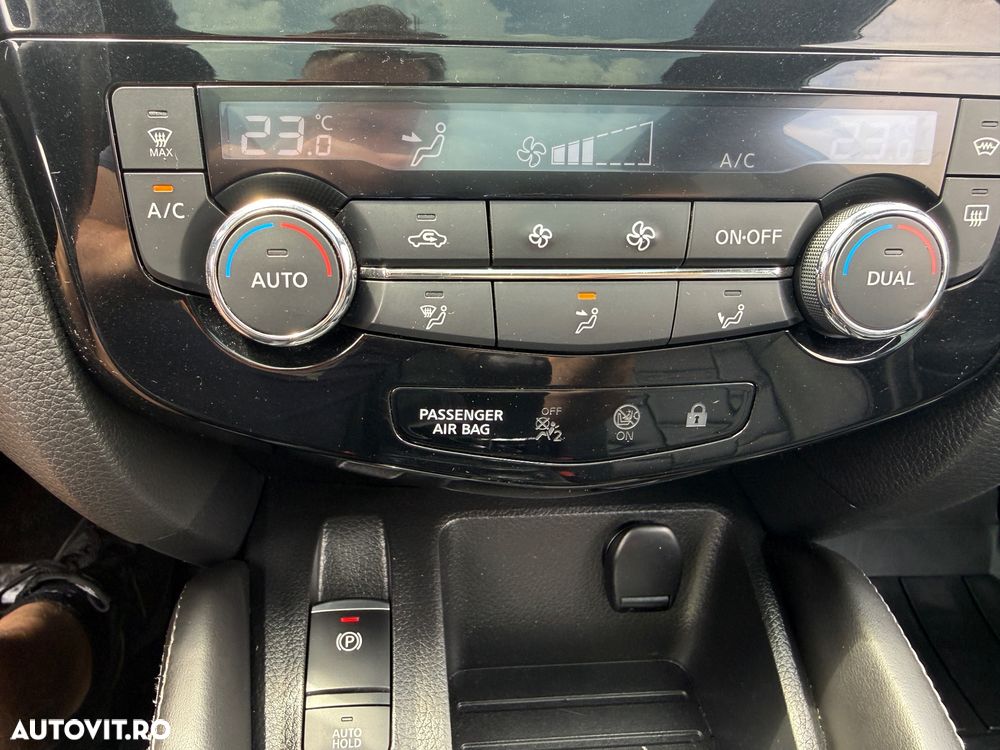 Nissan Qashqai 1.6 DCI 4 x 4 DPF Start/Stop tekna - 14
