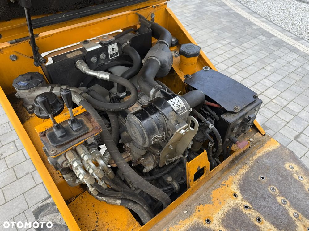 Thwaites Mach201 1T - 9