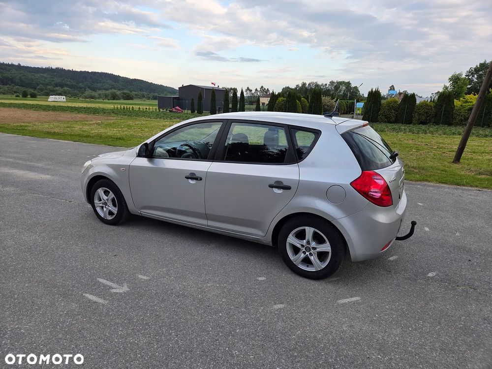 Kia Ceed 1.6 Comfort + - 4