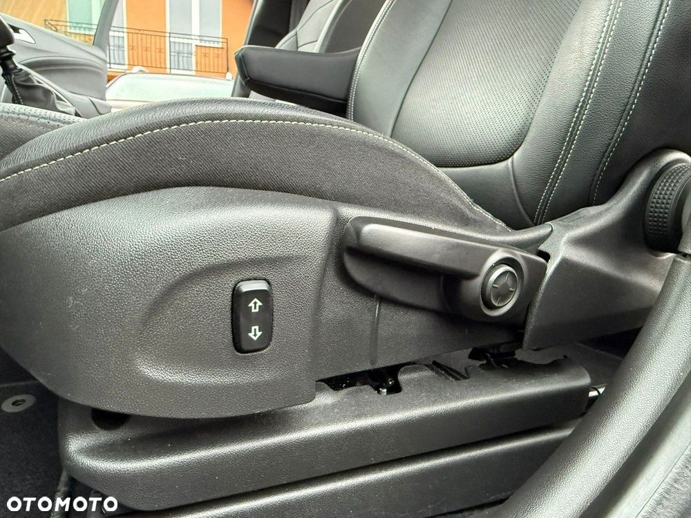 Opel Crossland X - 20