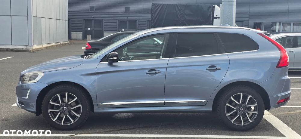 Volvo XC 60 T6 AWD Drive-E Momentum - 10