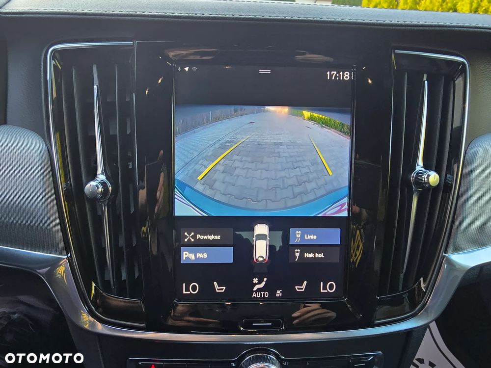 Volvo V90 D4 Geartronic R Design - 27