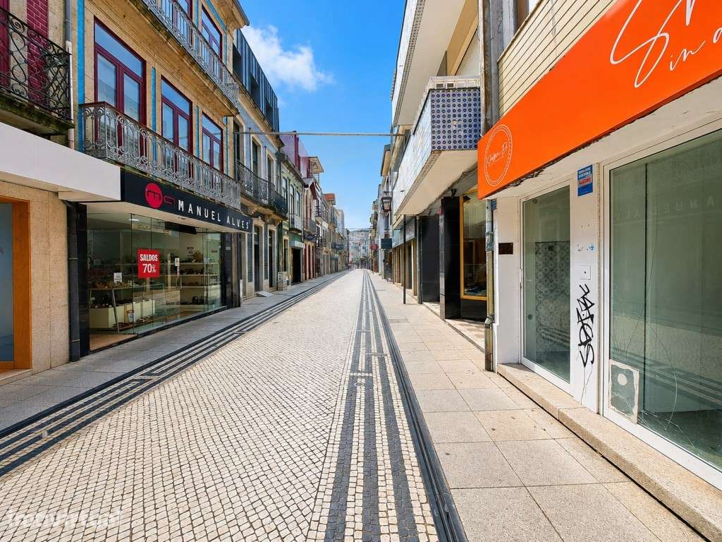 Moradia com Espaço Comercial na Póvoa de Varzim - Grande imagem: 5/25