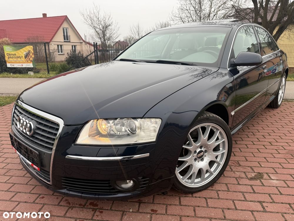 Audi A8 4.2 Quattro - 9