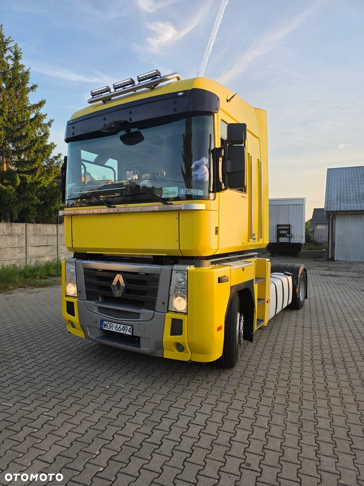 Renault Magnum