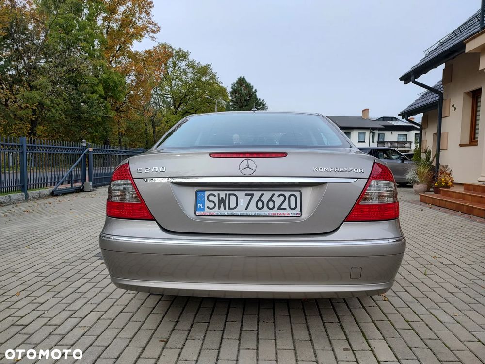 Mercedes-Benz Klasa E 200 T Kompressor Avantgarde - 2