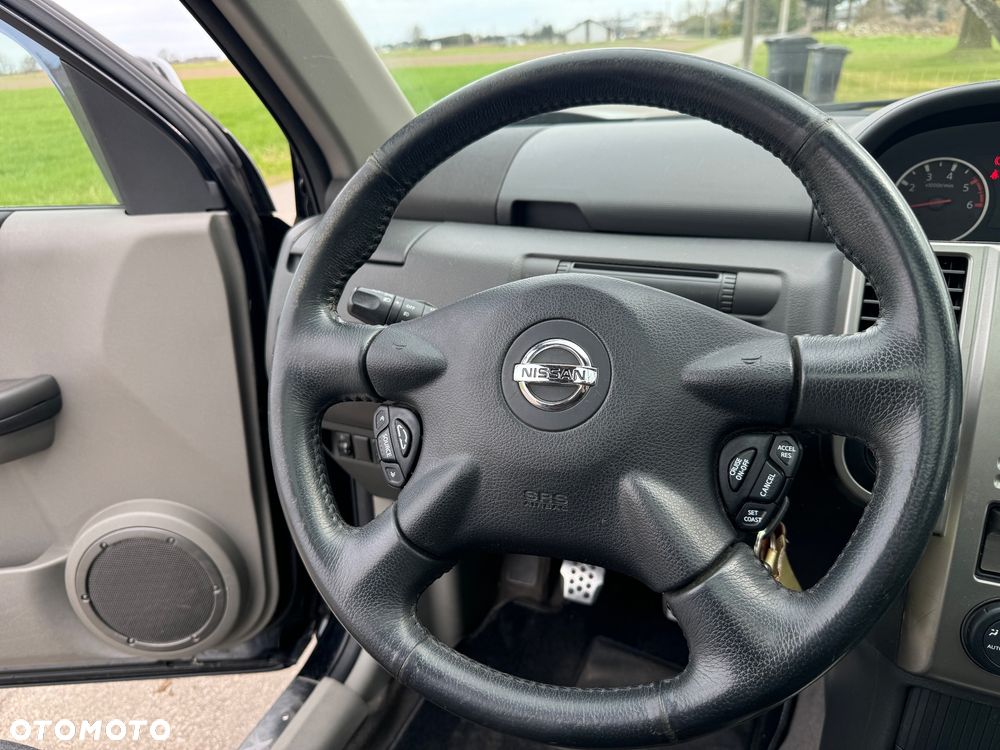 Nissan X-Trail 2.2 dCi 4x4 Elegance - 15