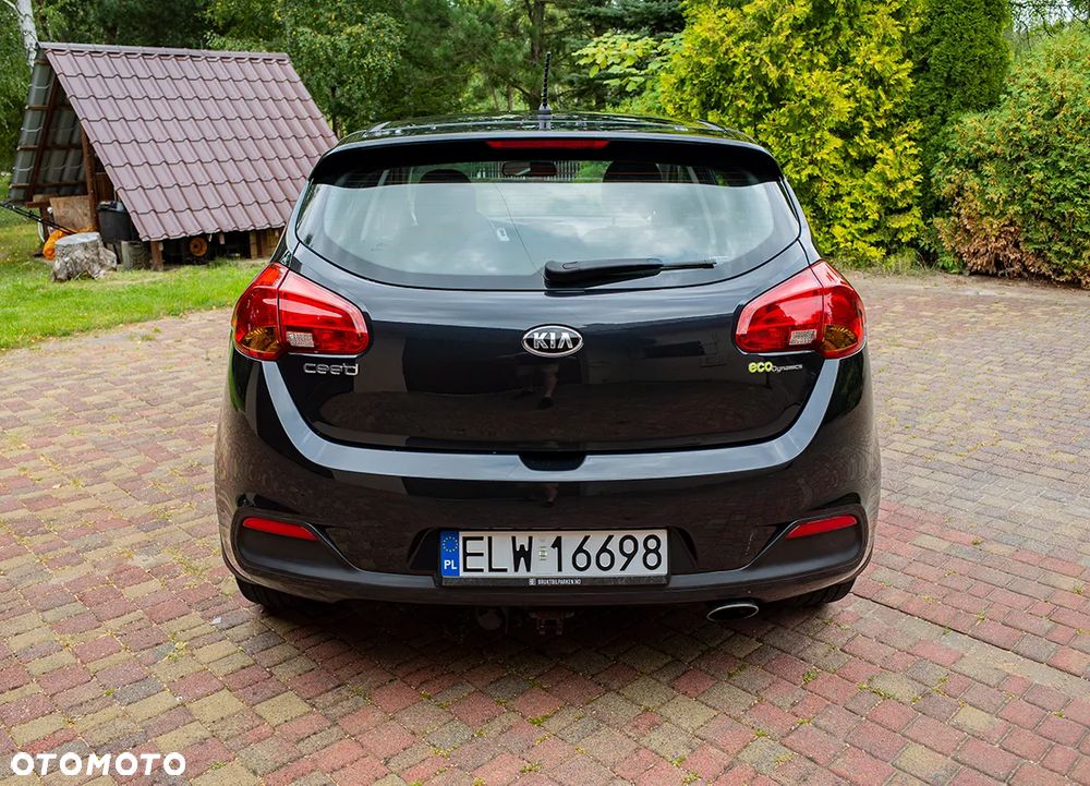 Kia Ceed - 10