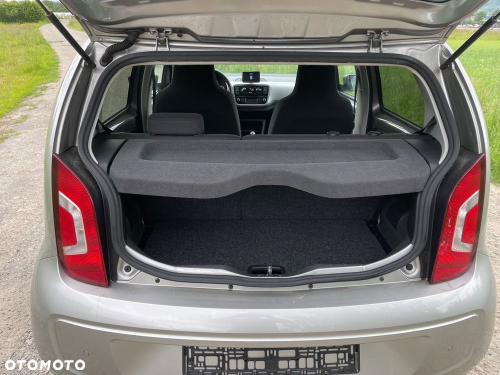 Volkswagen up! high - 10