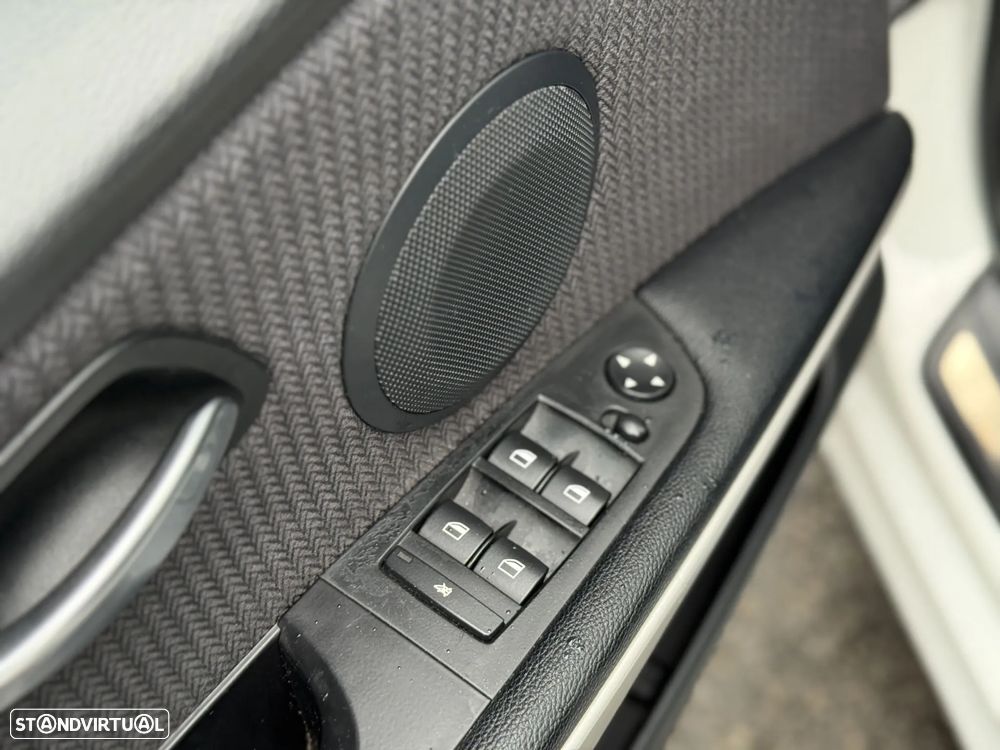 BMW 318 d DPF Edition Sport - 16