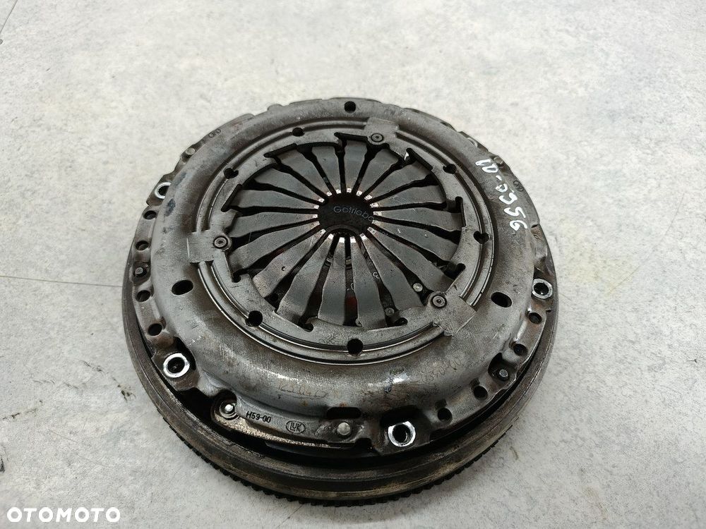 SPRZĘGŁO KOMPLETNE PEUGEOT 5008 123047510 323070110 1.6 THP - 1