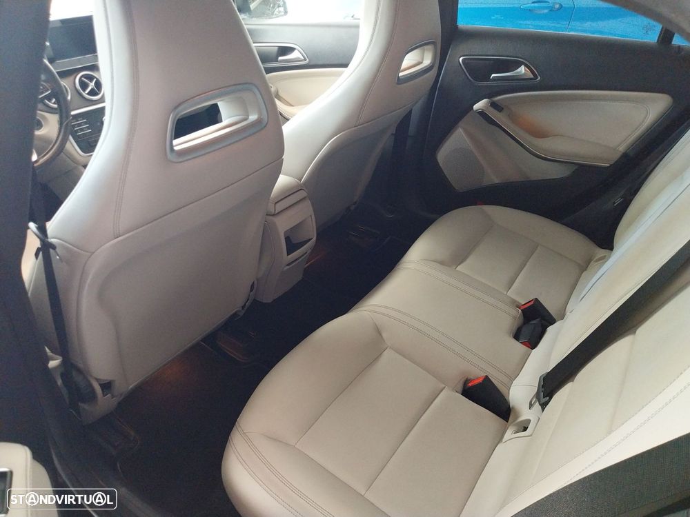 Mercedes-Benz CLA 180 - 6