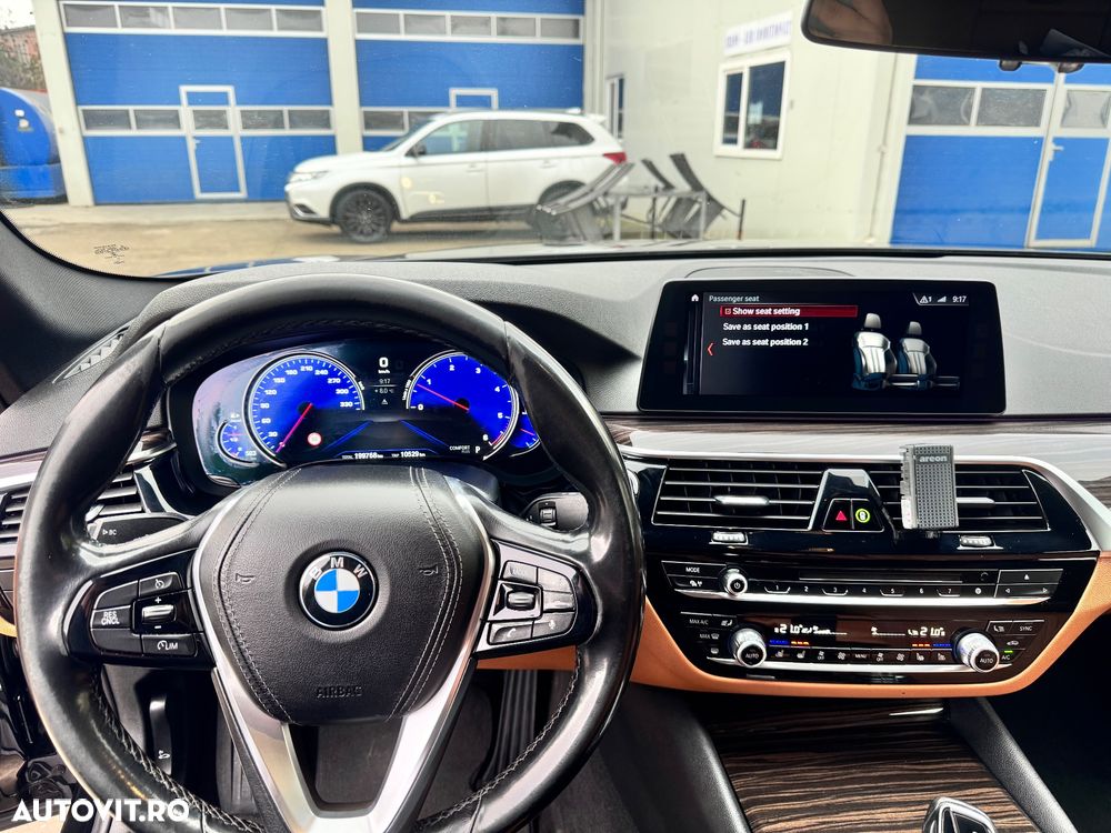BMW Seria 5 530d xDrive AT - 12