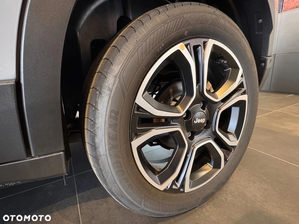 Jeep Avenger 1.2 T3 mHEV Summit FWD eDCT6 - 7