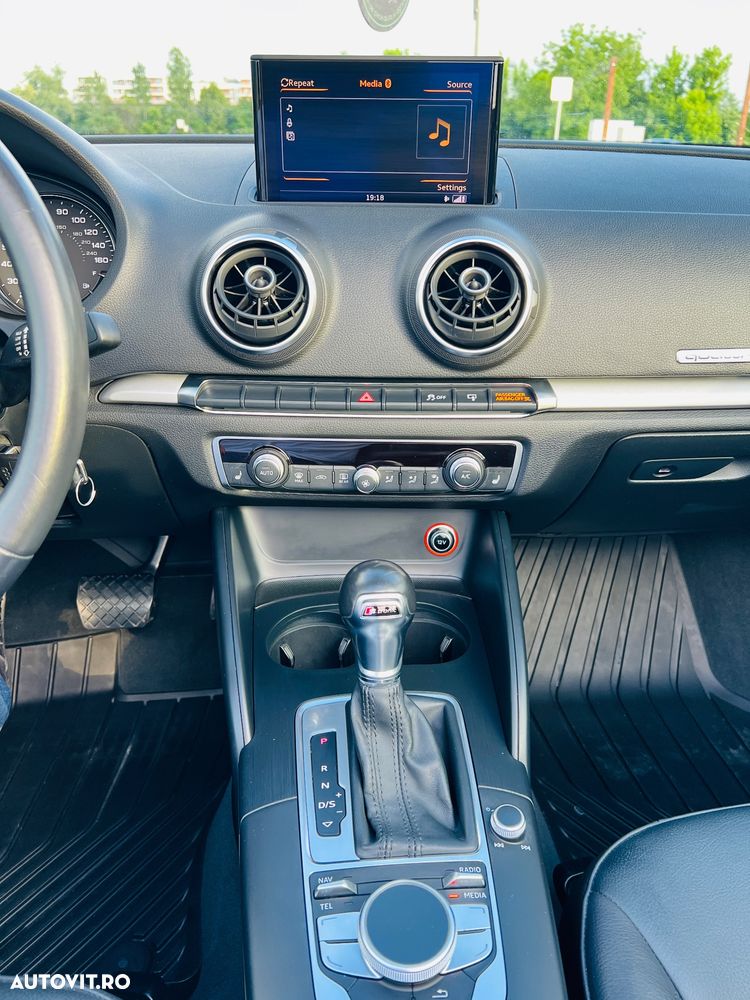 Audi A3 Cabrio 2.0 TFSI S tronic S Line Sportpaket - 27