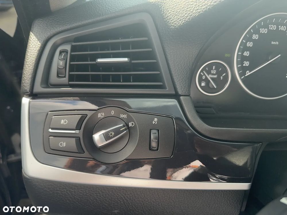 BMW Seria 5 520d Touring - 15