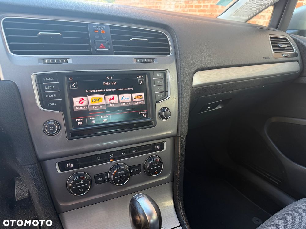 Volkswagen Golf - 11