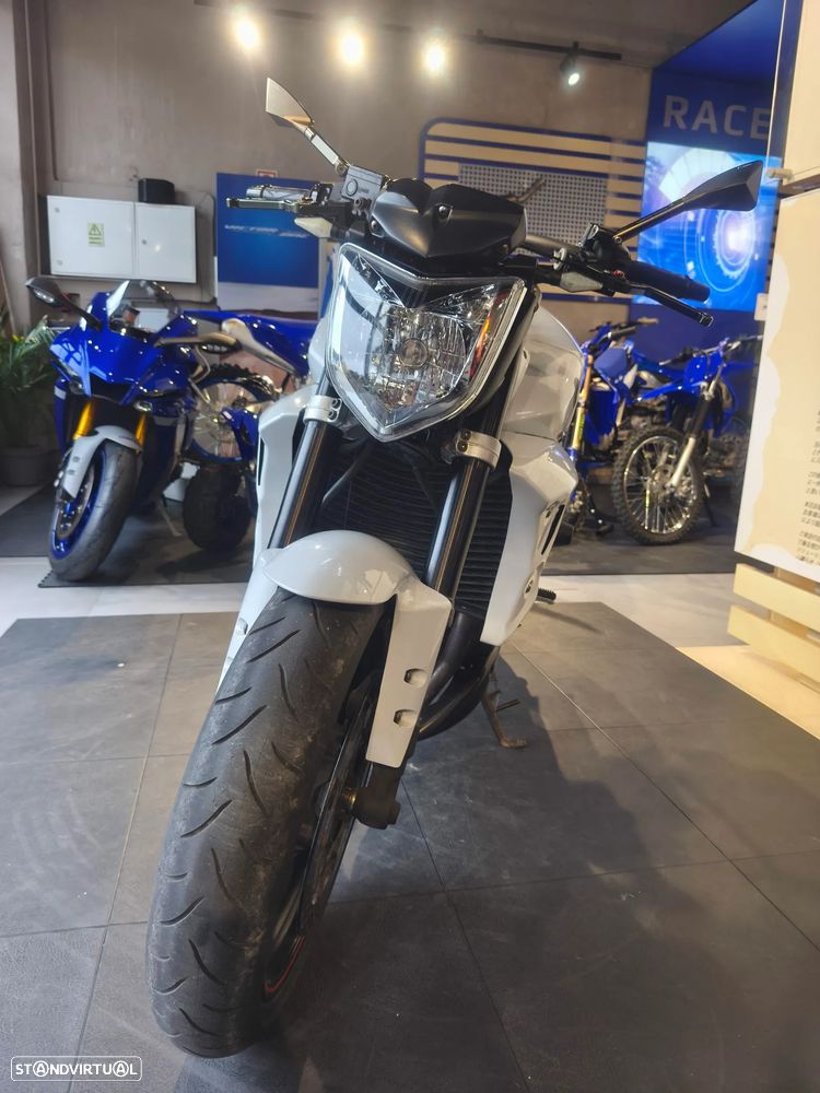 Yamaha FZ1-N - 2