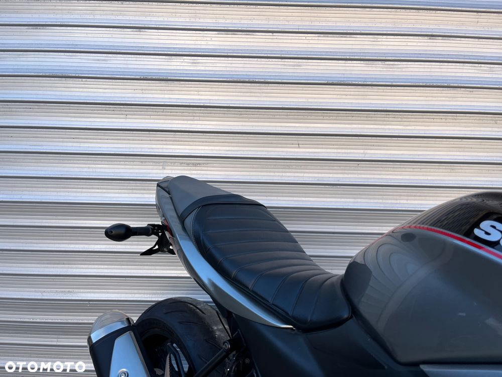 Suzuki SV - 22