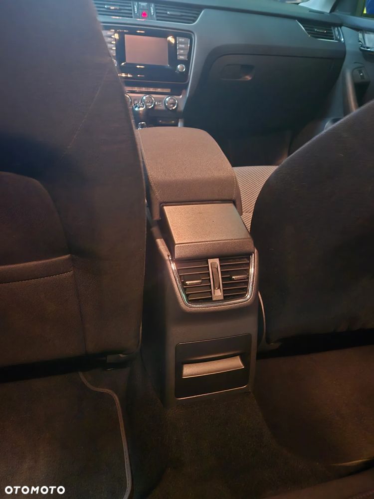 Skoda Octavia 1.4 TSI Ambition - 4