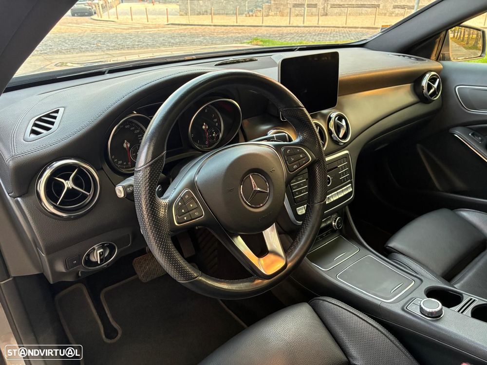 Mercedes-Benz GLA 250 4Matic 7G-DCT Style - 43