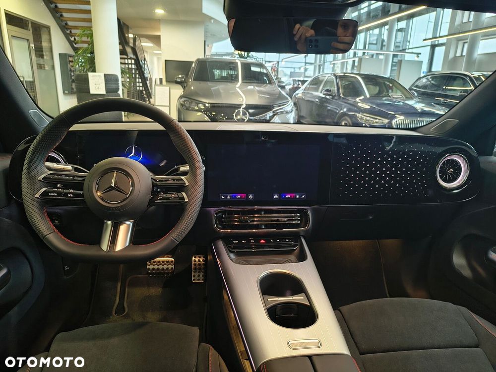 Mercedes-Benz CLA - 24