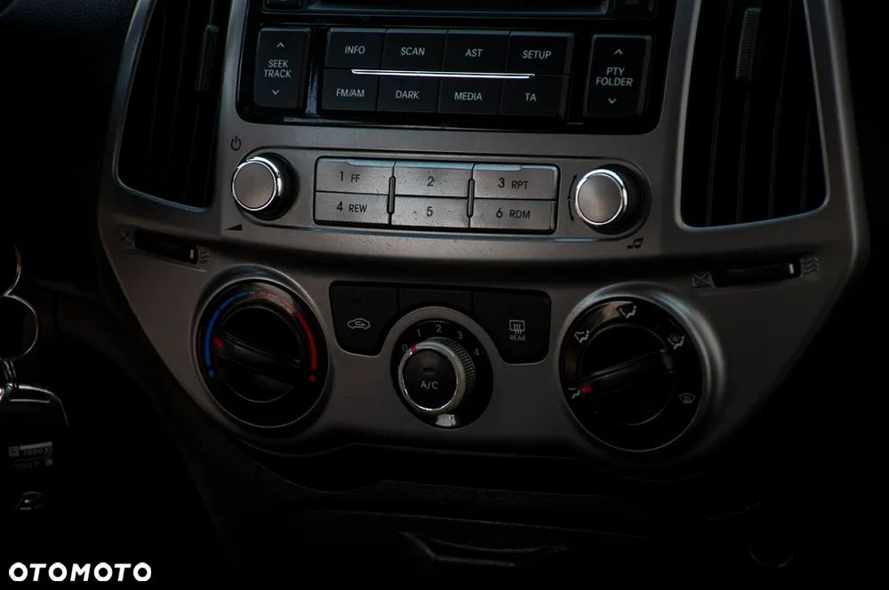 Hyundai i20 1.2 Trend - 10