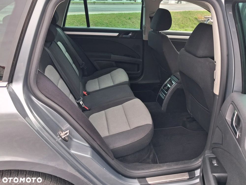 Skoda Superb 2.0 TDI DSG Exclusive - 9