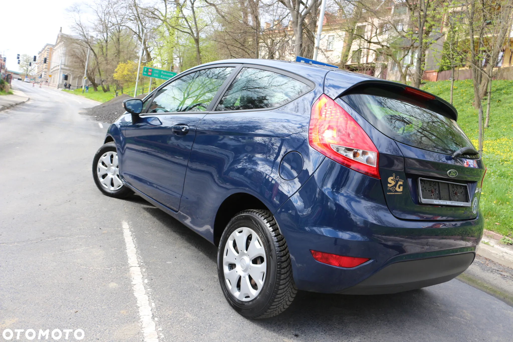 Ford Fiesta 1.4 Autom Champions Edition - 4