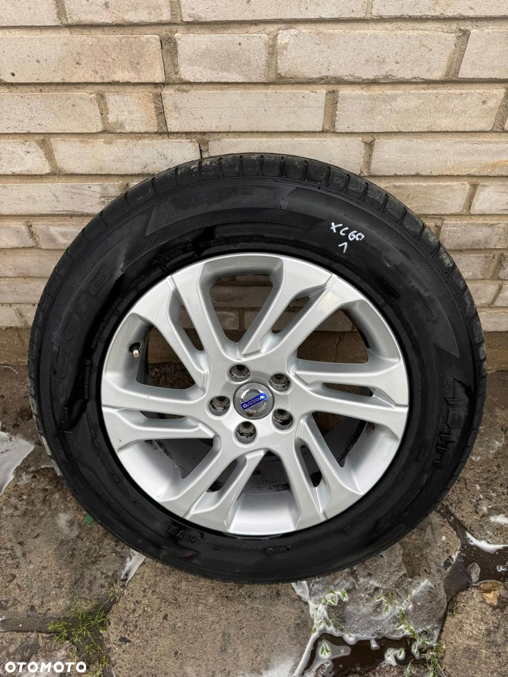 KOŁO FELGA 235/65 R17 VOLVO 7.5X17 ET55 5X108 31429693 - 2