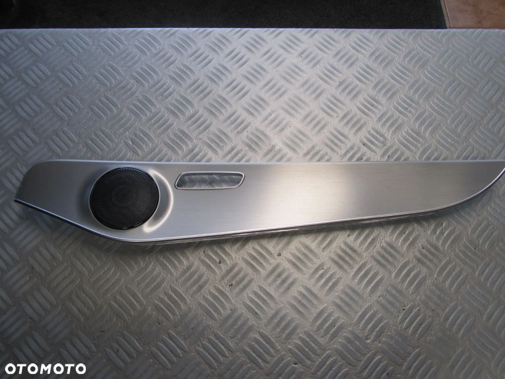 listwa 2537203600 - 1