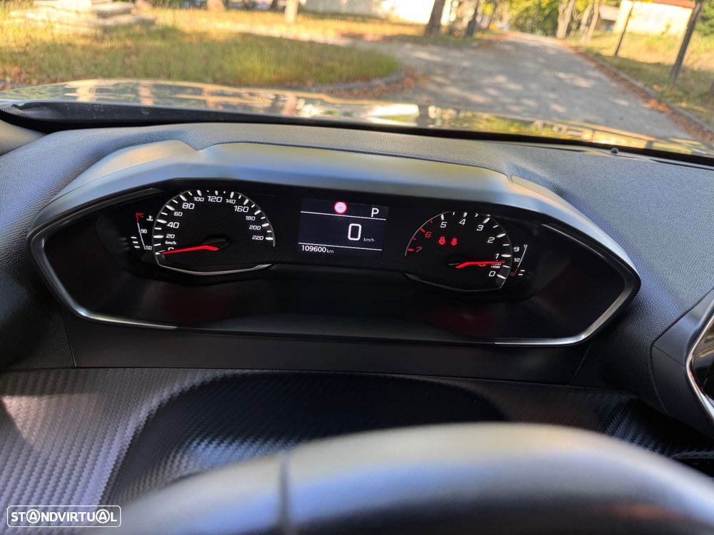 Peugeot 2008 1.5 BlueHDi Active EAT8 - 19