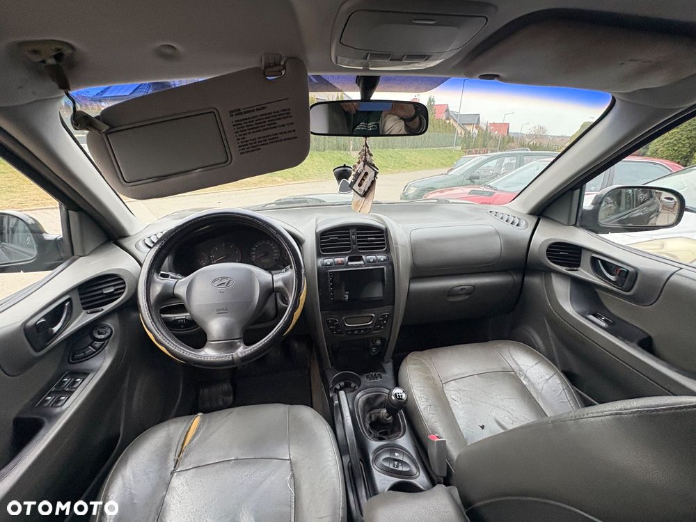Hyundai Santa Fe 2.0 D GL TCI - 13