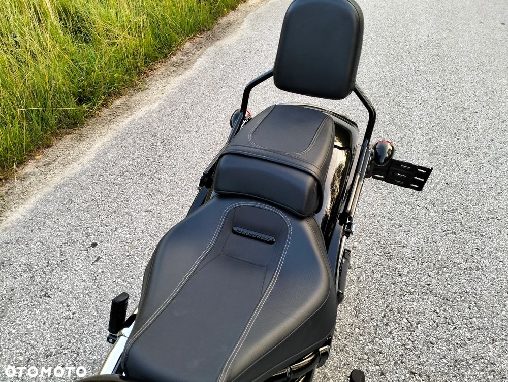 Harley-Davidson Softail Breakout - 6
