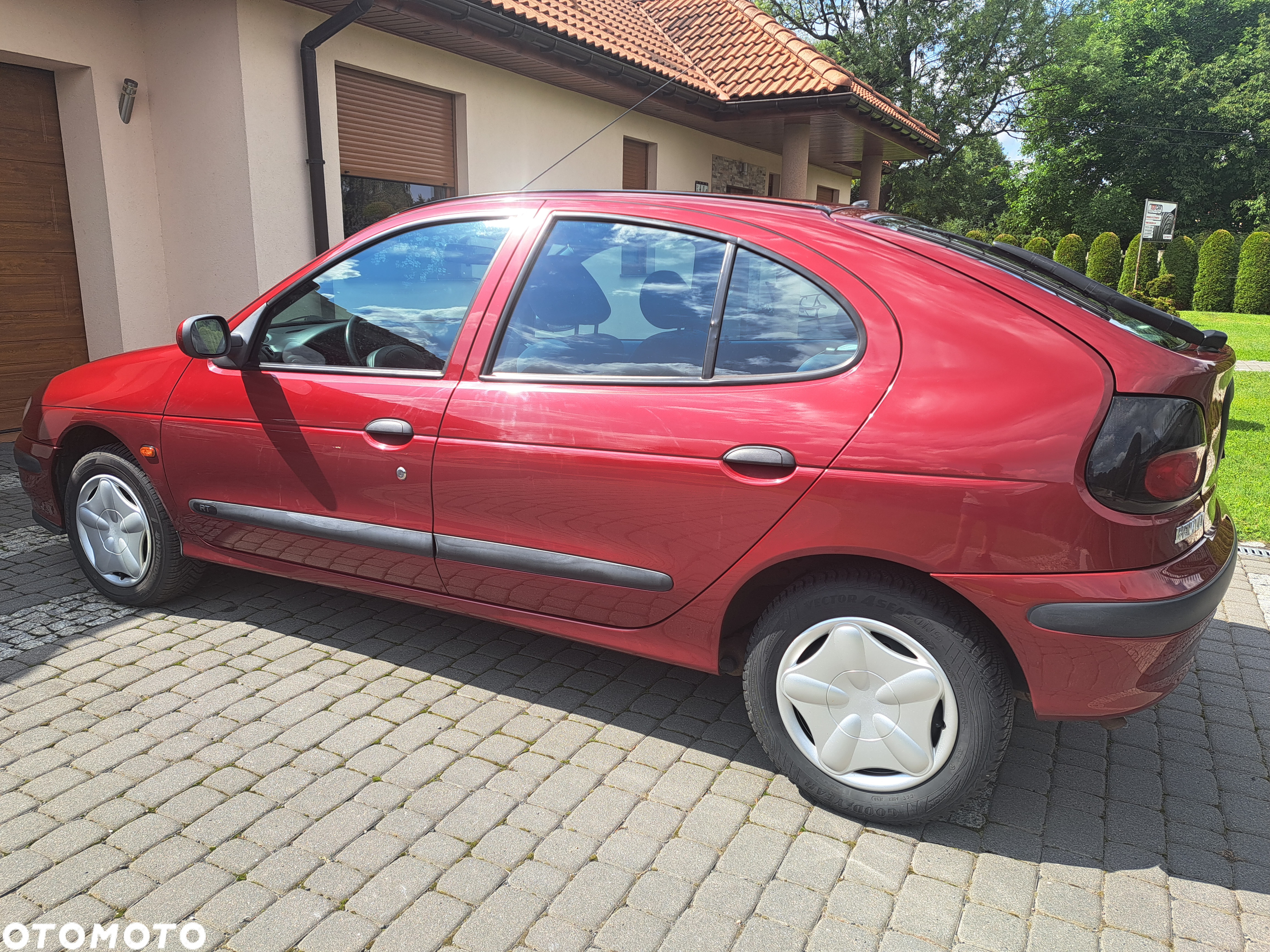 Renault Megane 2.0 RT - 16