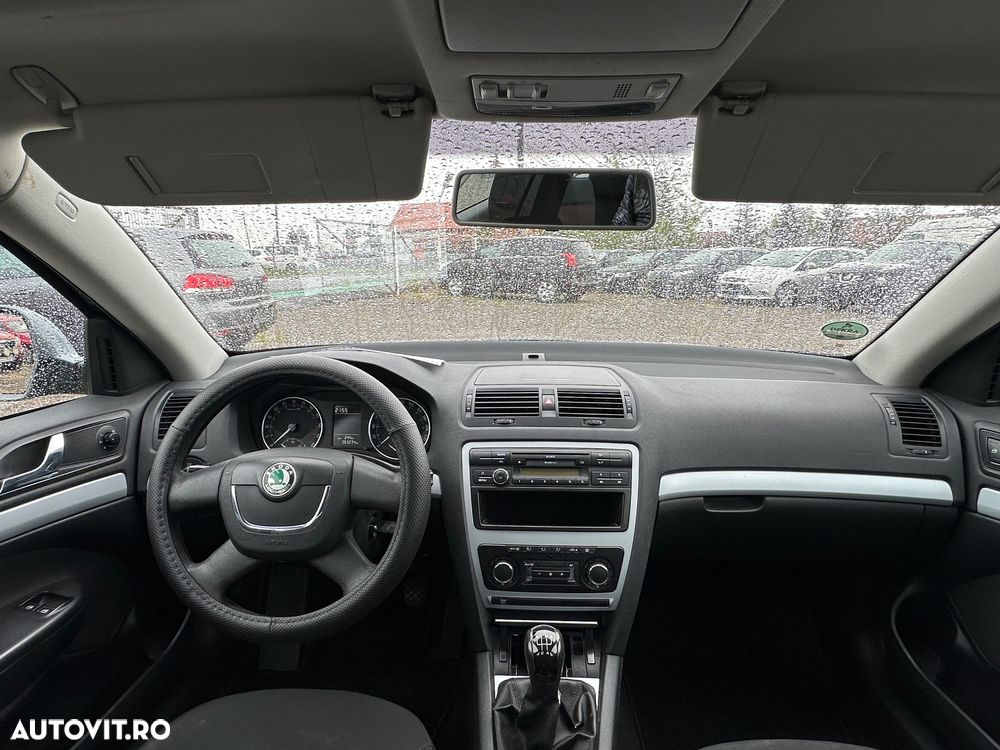 Skoda Octavia 1.6 TDI DPF Ambiente - 7
