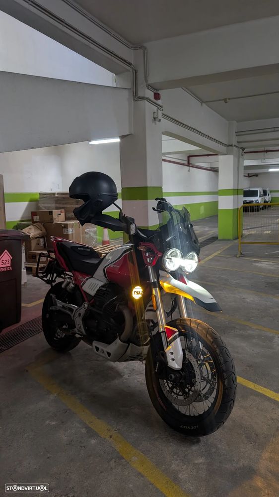 Moto Guzzi V85 TT - 8