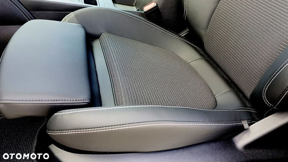 Ford Kuga 2.5P PHEV FWD Sound Edition eCVT - 37