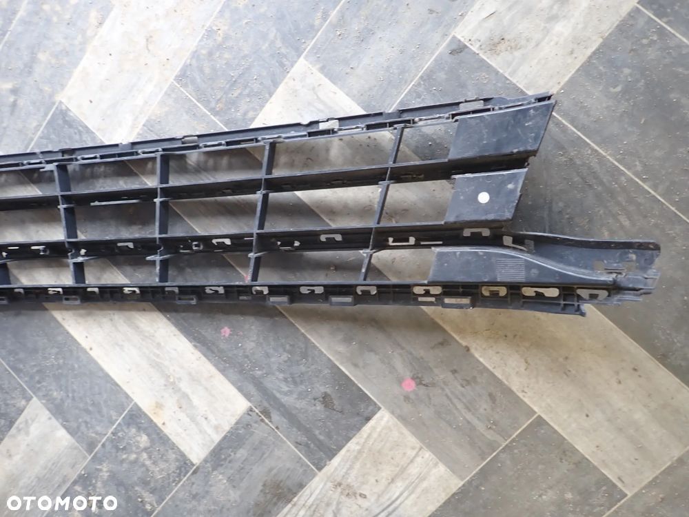 VOLSWAGEN PASSAT KRATKA ZDERZAKA PRZEZ LIFT - 9