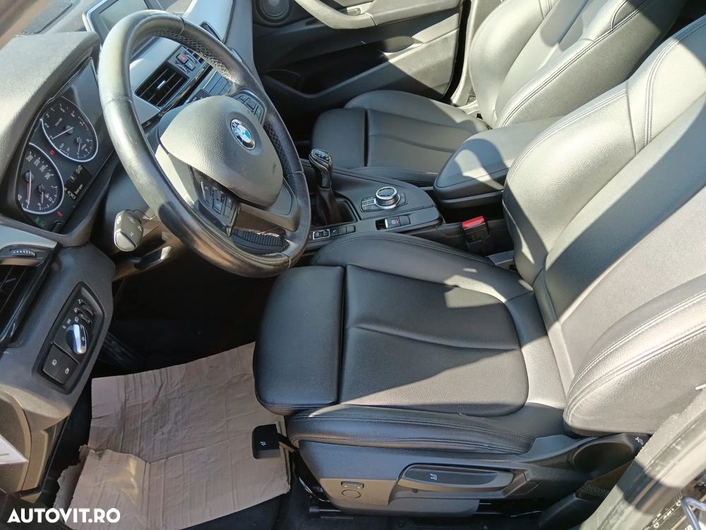 BMW X1 sDrive18i xLine - 10