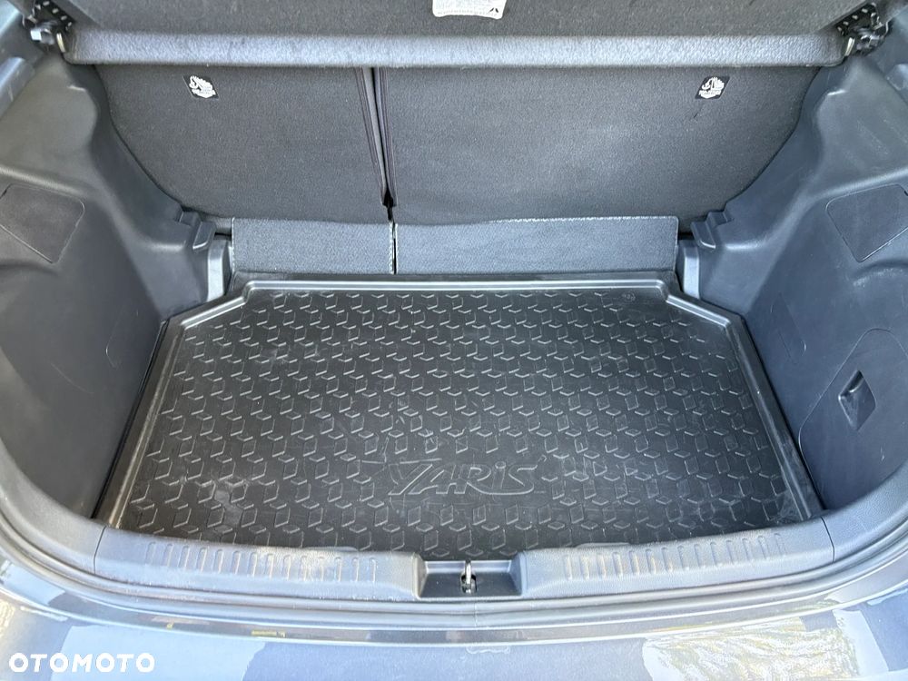 Toyota Yaris Hybrid 1.5 Comfort - 22