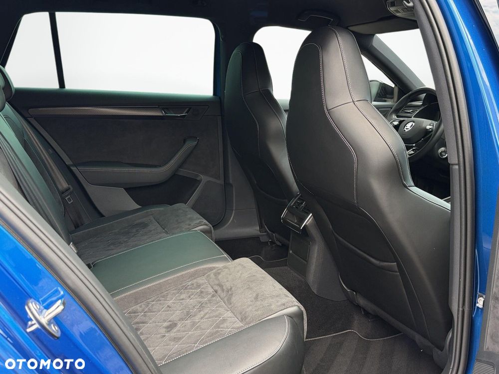 Skoda Superb 2.0 TDI SCR 4x4 Sportline DSG - 14