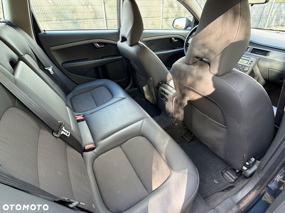Volvo V70 2.0D Summum - 24