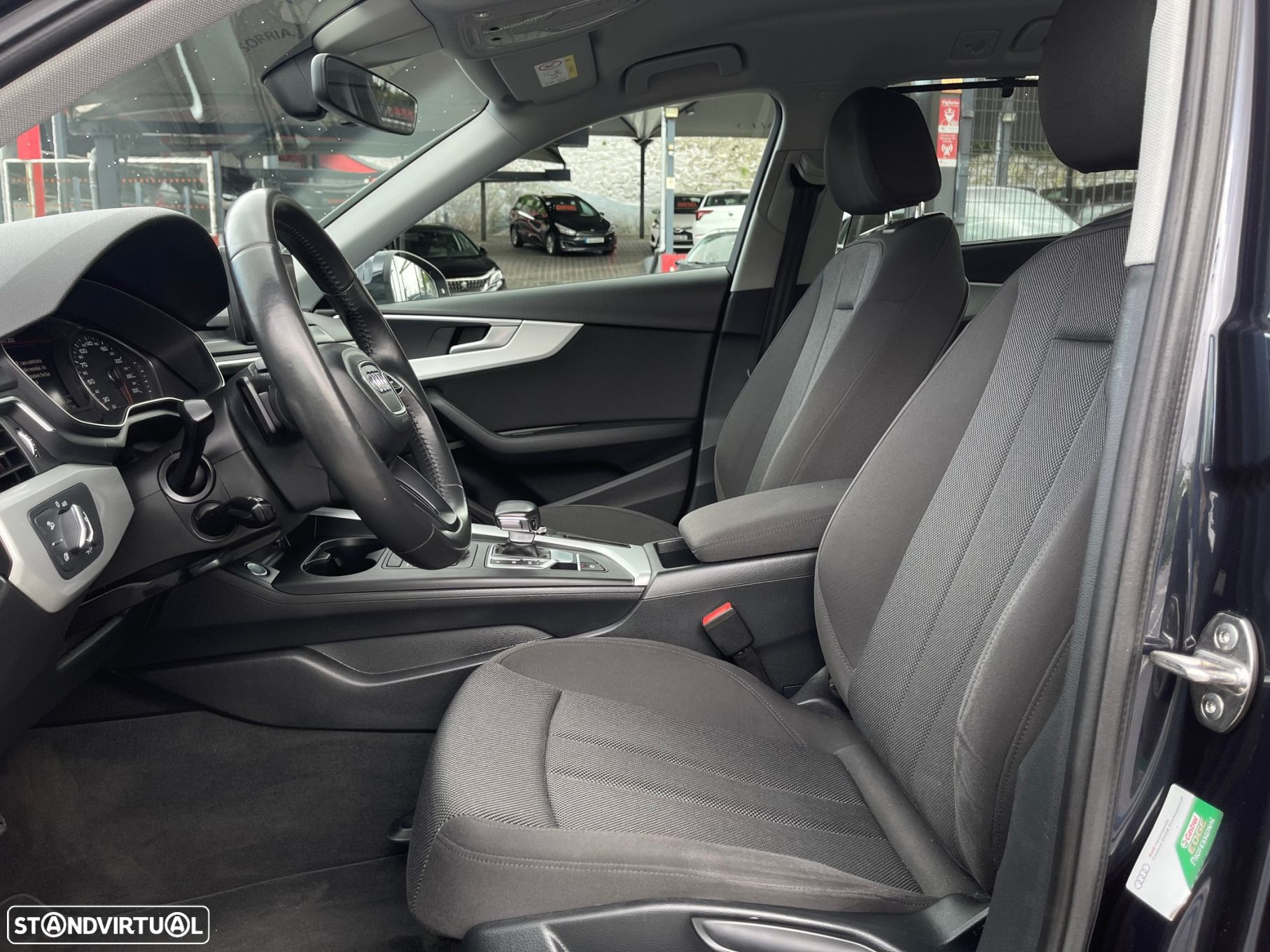 Audi A4 Avant 2.0 TDI S tronic - 35